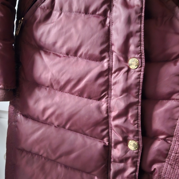 Burgundy puffer coat size Small - Picture 6 of 6